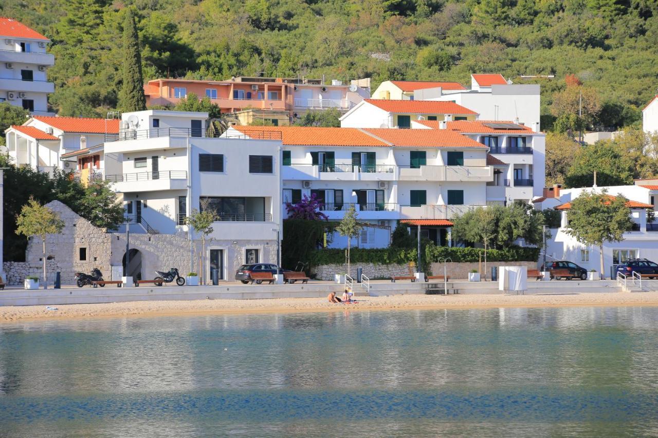 Apartments By The Sea Igrane, Makarska - 6653 エクステリア 写真