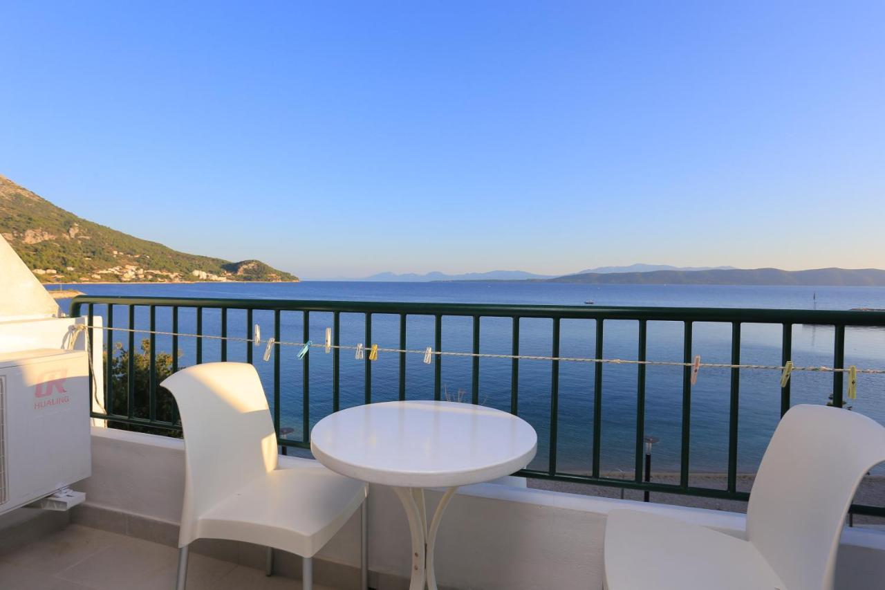 Apartments By The Sea Igrane, Makarska - 6653 エクステリア 写真
