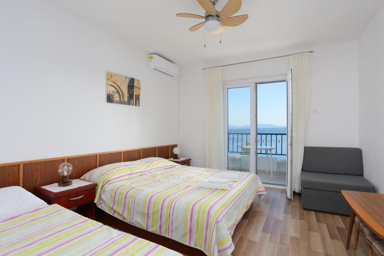 Apartments By The Sea Igrane, Makarska - 6653 エクステリア 写真