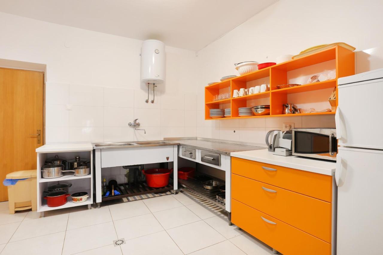 Apartments By The Sea Igrane, Makarska - 6653 エクステリア 写真