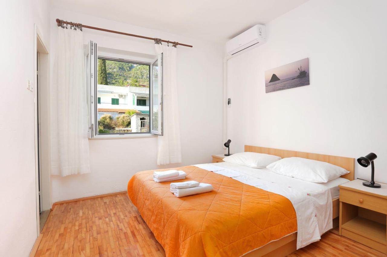 Apartments By The Sea Igrane, Makarska - 6653 エクステリア 写真